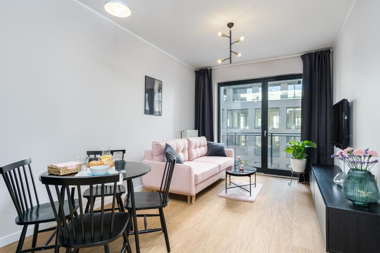 Apartament Male Garbary พอซนาน ภายนอก รูปภาพ